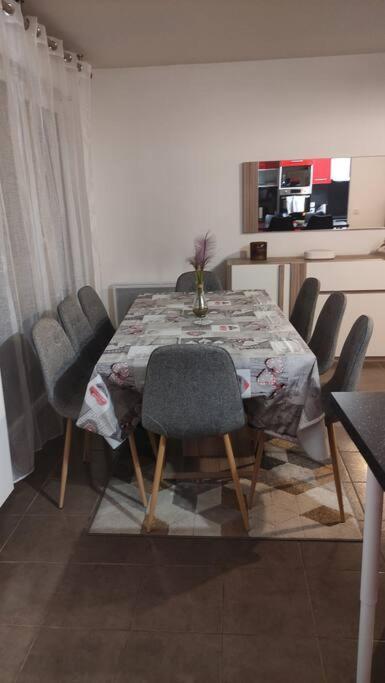 شقة F4 - Duplex Spacieux Proche D'Orly أتيس مو المظهر الخارجي الصورة